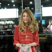 Nicola Roberts signs copies of her debut album 'Cinderella's Eyes' | Picture 88013